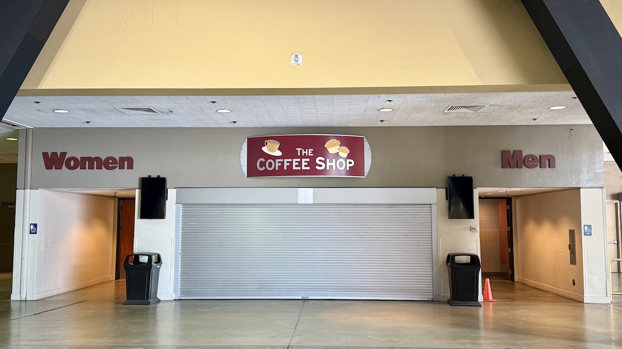 coffee shop with women’s and men’s restrooms flanking it coffee shop with women’s and men’s restrooms flanking it